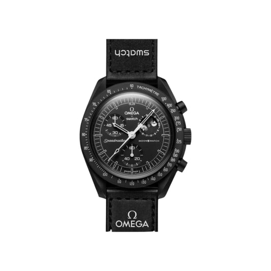 Swatch Omega Bioceramic Moonswatch Mission to Moonphase Snoopy Black watch Frontale